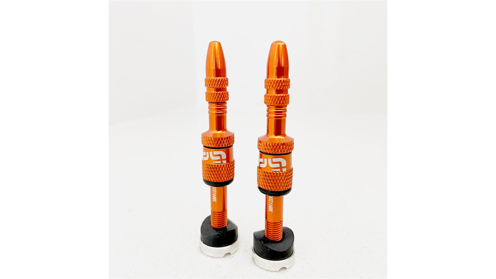 Ниппель бескамерный E Thirteen Quickfill Gen2 16-24mm 2 шт. Naranja (TR2UNA-111)